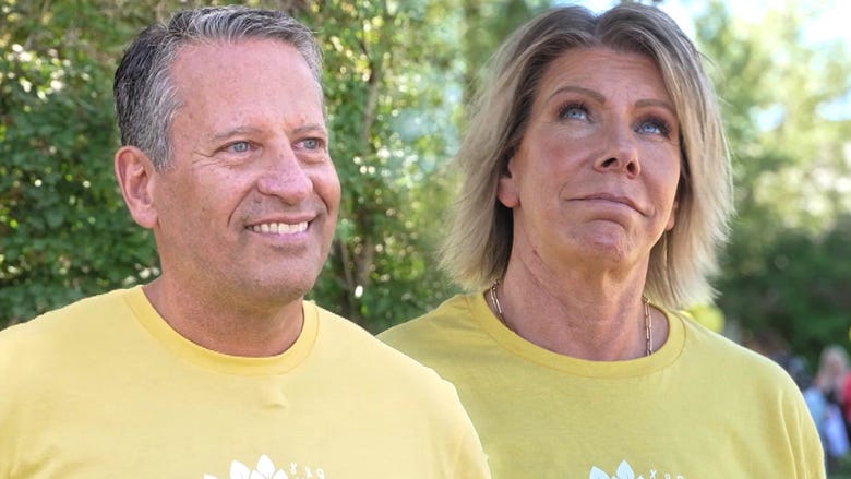 'Sister Wives': Meri Introduces 'Cute' New Guy, Ron, to Her Friends (Exclusive)